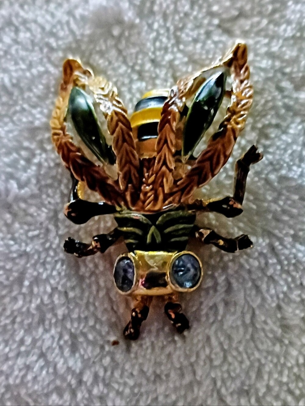 Vintage signed Kramer Enameled Bumblebee Brooch